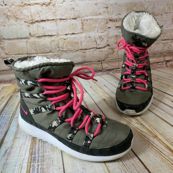 Nike Other - Nike Roshe One Hi Boots Youth Girls Size 5Y Olive Green Pink Shoes Fur Lined